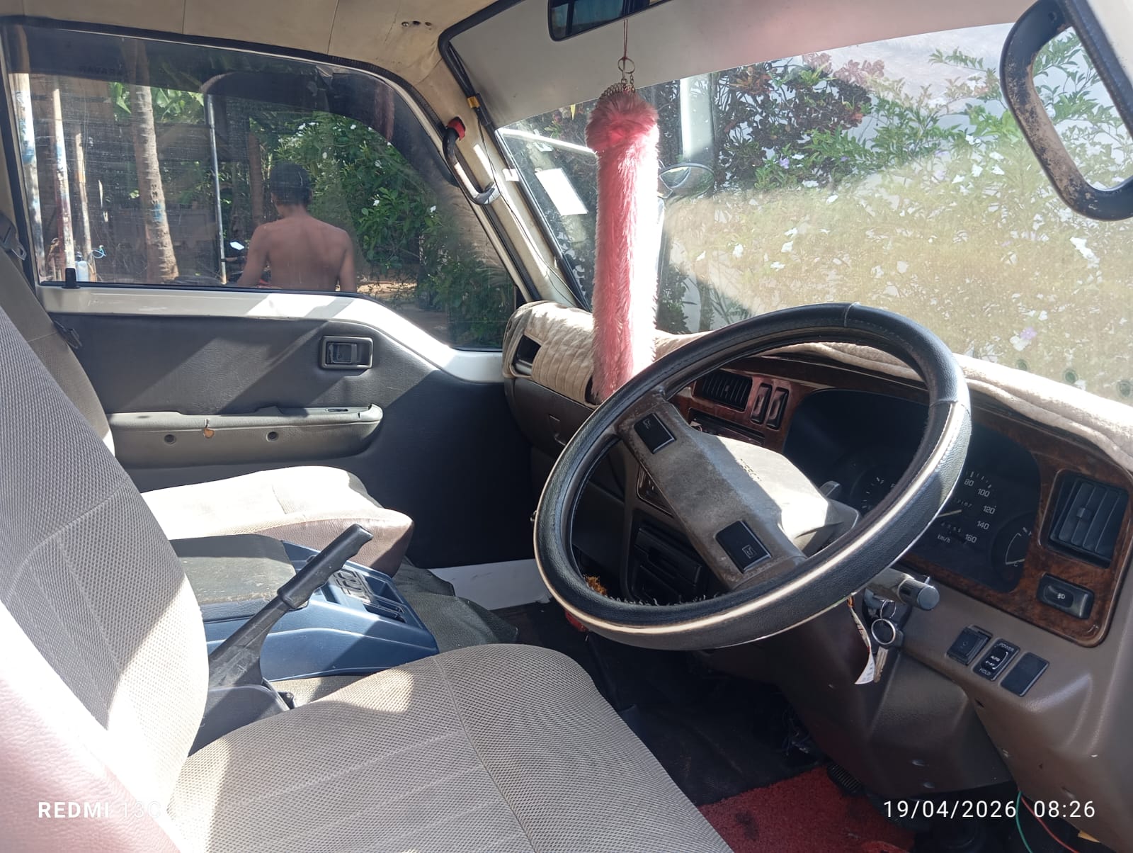 Nissan Caravan 1990 - Used Van sale in Sri Lanka - patpat.lk