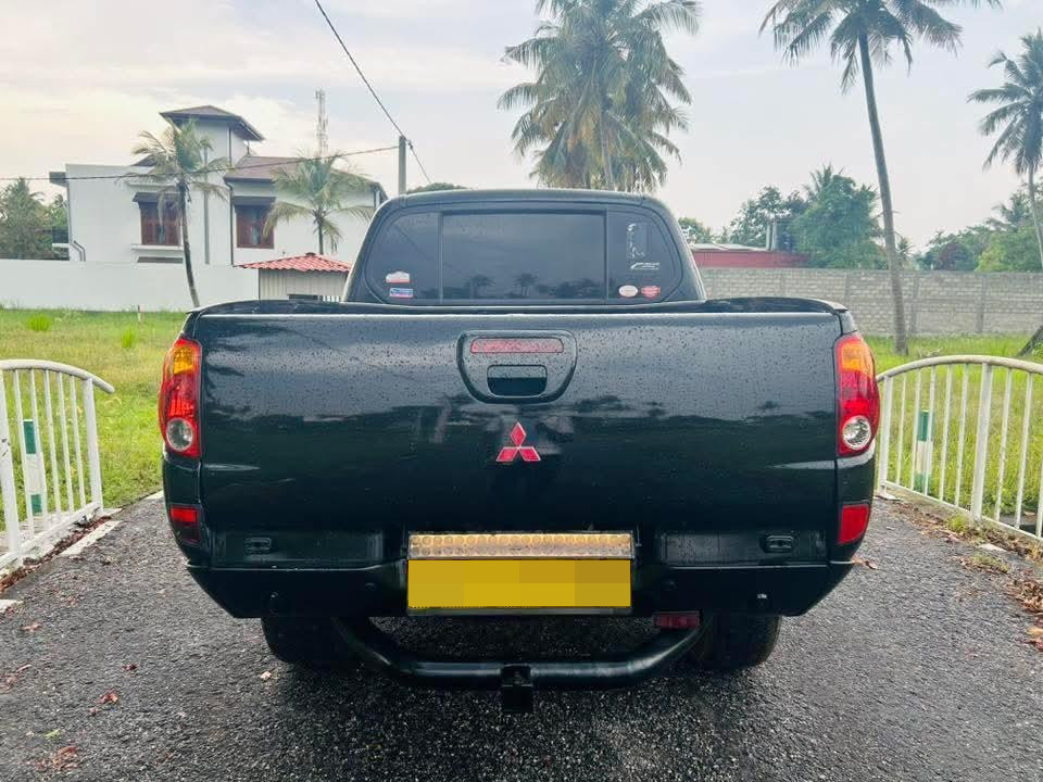 Mitsubishi L200 2007 - பயன்படுத்தப்பட்டது சரக்கு போக்குவரத்து sale in Sri Lanka - patpat.lk