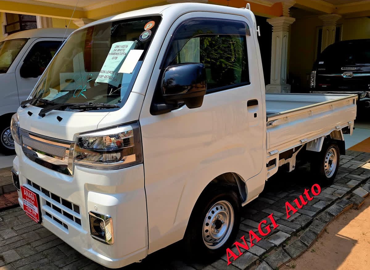 Daihatsu Hijet 2024 - Reconditioned Truck sale in Sri Lanka - patpat.lk