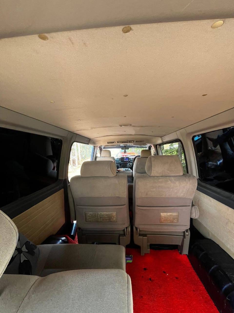 Toyota Hiace 2011 - பயன்படுத்தப்பட்டது வேன் sale in Sri Lanka - patpat.lk