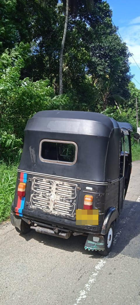 Bajaj Three Wheel 2010 - பயன்படுத்தப்பட்டது முச்சக்கர வண்டி sale in Sri Lanka - patpat.lk