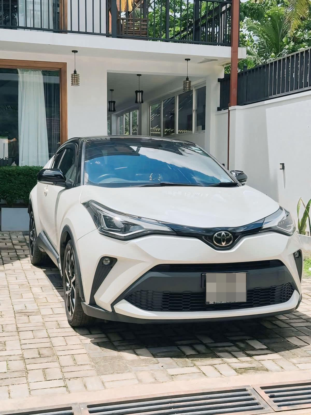 Toyota CHR 2019 - பயன்படுத்தப்பட்டது SUV sale in Sri Lanka - patpat.lk