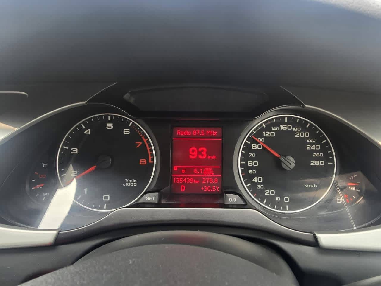 Audi A2 2011 - භාවිතා කරන ලද කාර් sale in Sri Lanka - patpat.lk