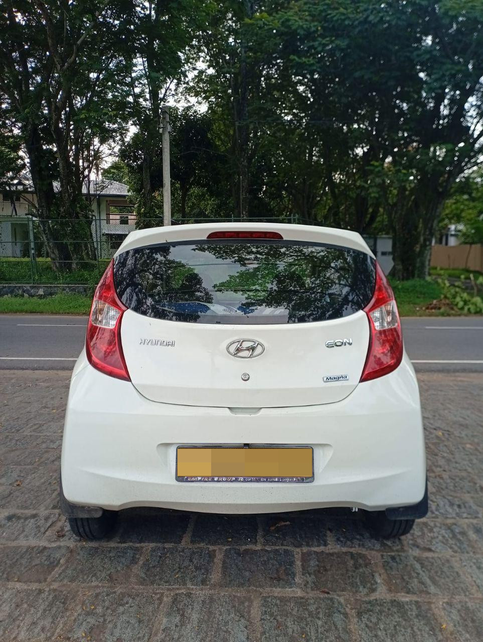 Hyundai Eon 2016 - Used Car sale in Sri Lanka - patpat.lk