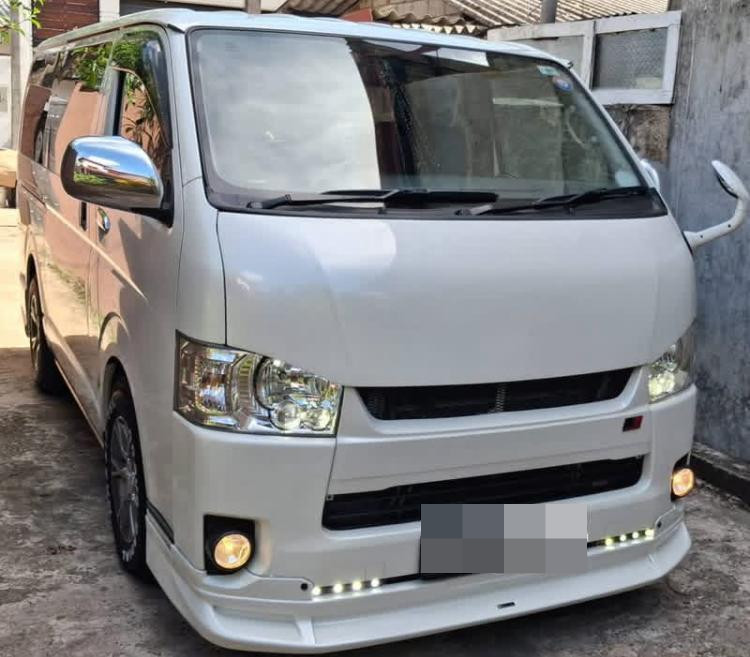 Toyota Hiace 2017 - Used Van sale in Sri Lanka - patpat.lk