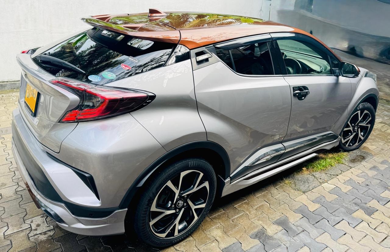 Toyota CHR 2020 - භාවිතා කරන ලද SUV රථය sale in Sri Lanka - patpat.lk