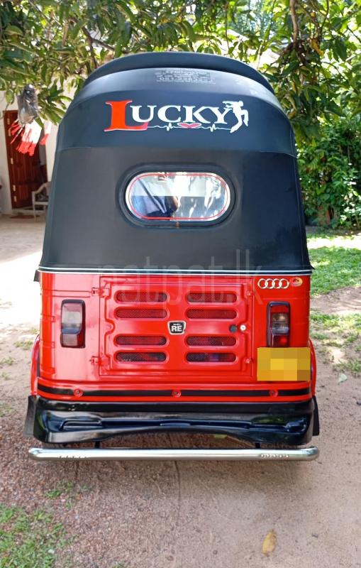 Bajaj Three Wheel 2019 - பயன்படுத்தப்பட்டது முச்சக்கர வண்டி sale in Sri Lanka - patpat.lk