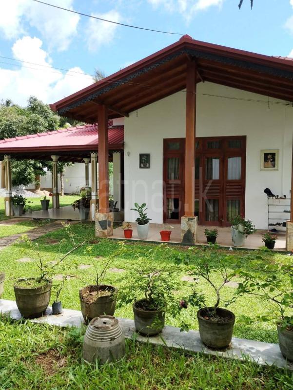 House for Sale in Weliveriya