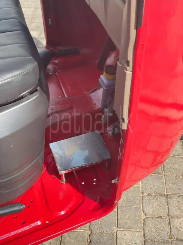 Bajaj Three Wheel 2020 - பயன்படுத்தப்பட்டது முச்சக்கர வண்டி sale in Sri Lanka - patpat.lk