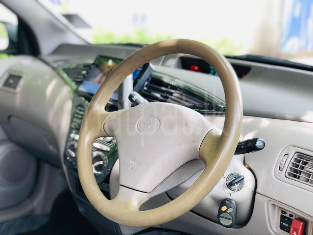 Toyota Prius 1998 - பயன்படுத்தப்பட்டது கார் sale in Sri Lanka - patpat.lk