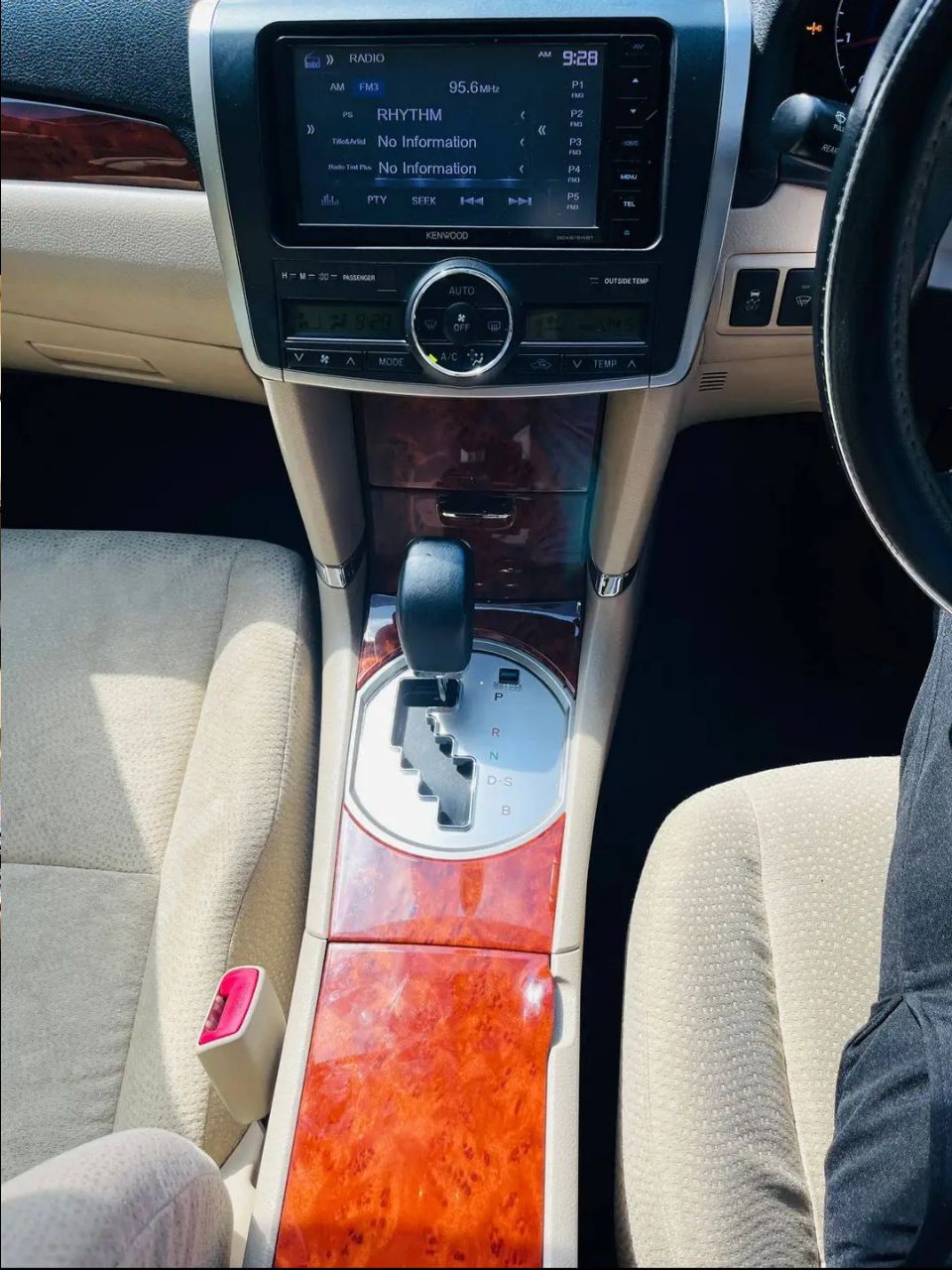 Toyota Premio 2016 - නැවත සකස් කල කාර් sale in Sri Lanka - patpat.lk