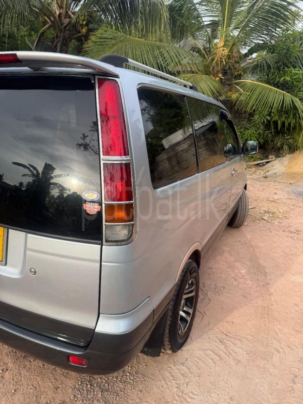 Toyota Noah 1998 - Used Van sale in Sri Lanka - patpat.lk