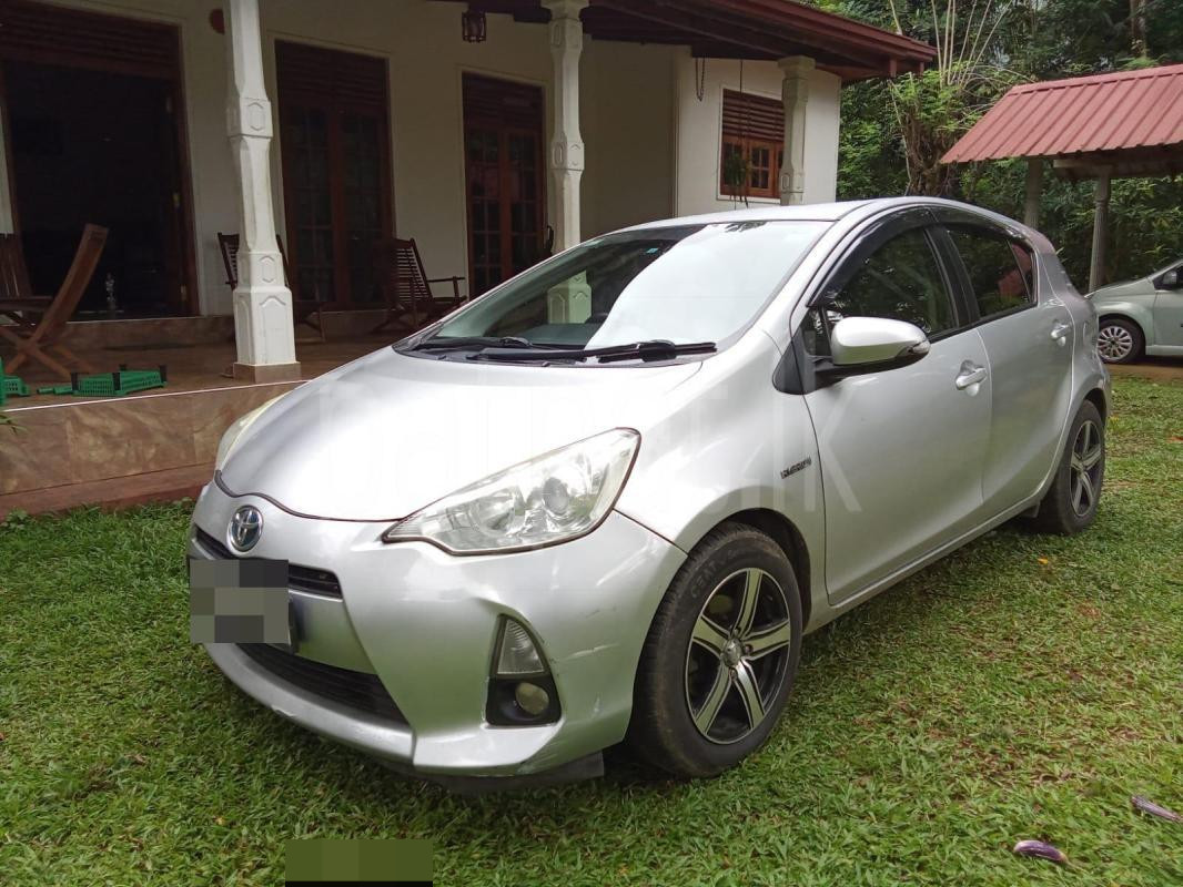Toyota Aqua 2012 - பயன்படுத்தப்பட்டது கார் sale in Sri Lanka - patpat.lk