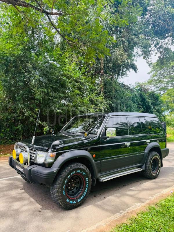 Mitsubishi Pajero 1993 - Used SUV sale in Sri Lanka - patpat.lk