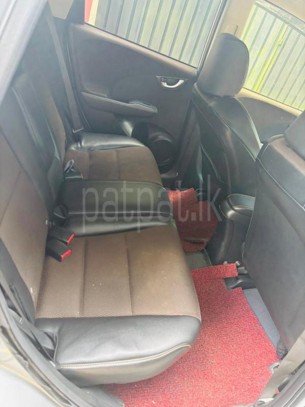 Advertisement image 6