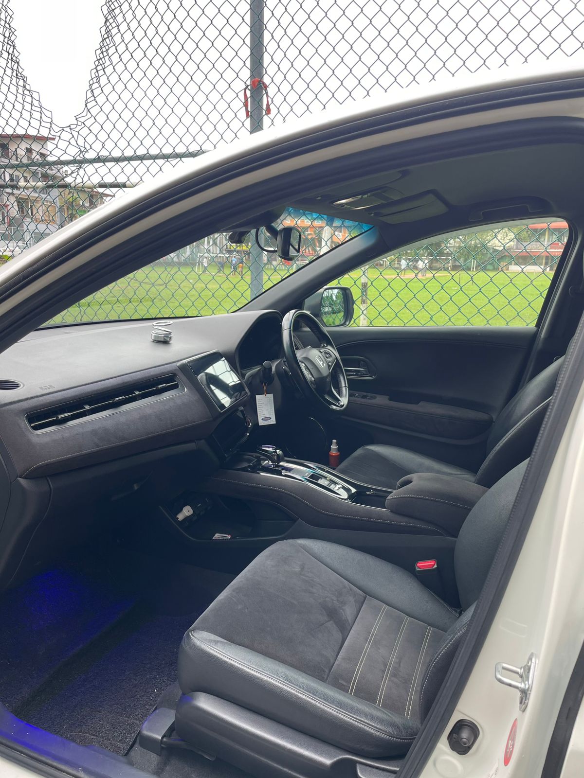 Honda Vezel 2016 - Used SUV sale in Sri Lanka - patpat.lk