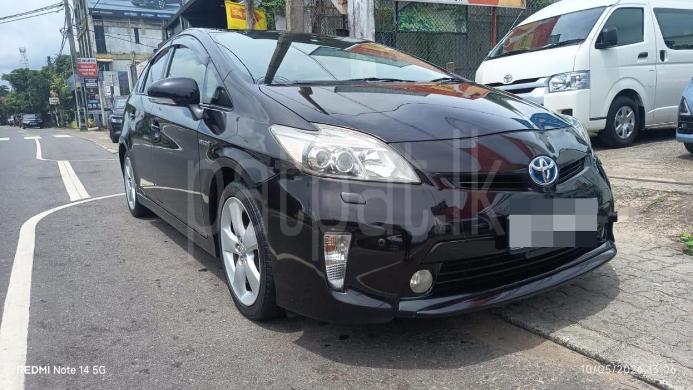 Toyota Prius 2013 - பயன்படுத்தப்பட்டது கார் sale in Sri Lanka - patpat.lk