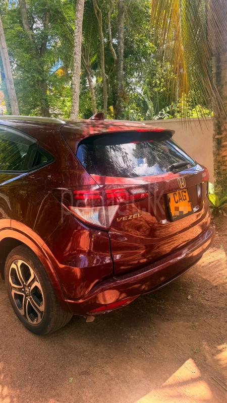 Honda Vezel 2015 - பயன்படுத்தப்பட்டது SUV sale in Sri Lanka - patpat.lk