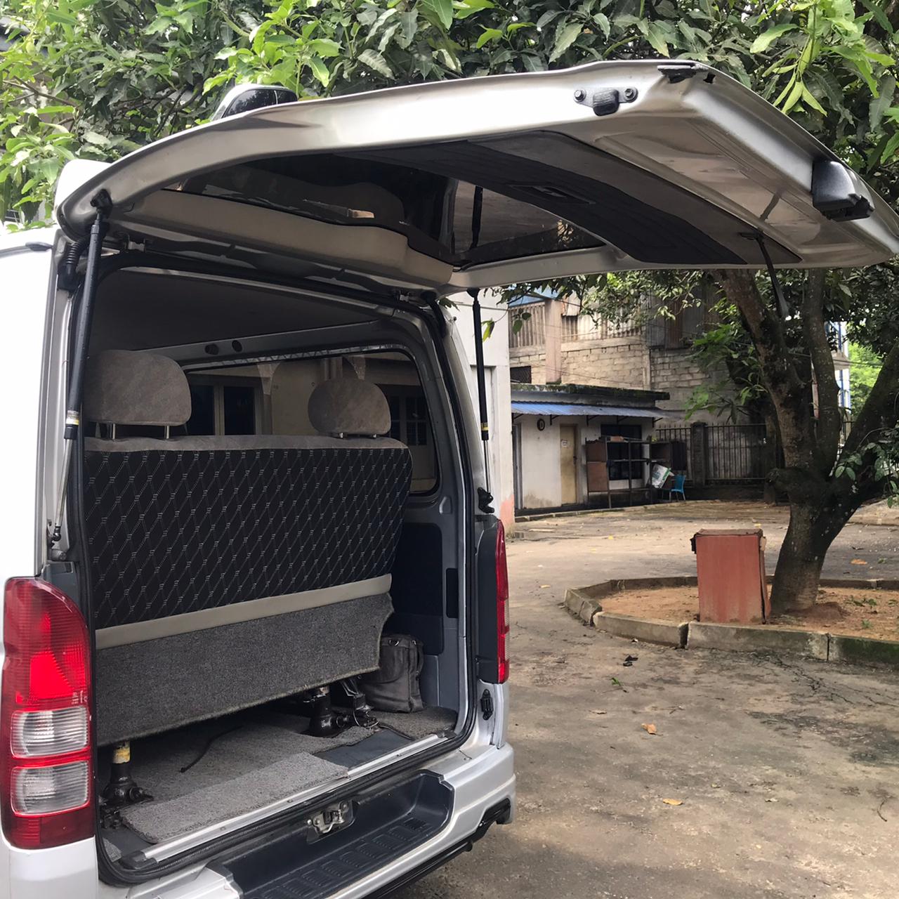 Toyota Hiace 2012 - பயன்படுத்தப்பட்டது வேன் sale in Sri Lanka - patpat.lk