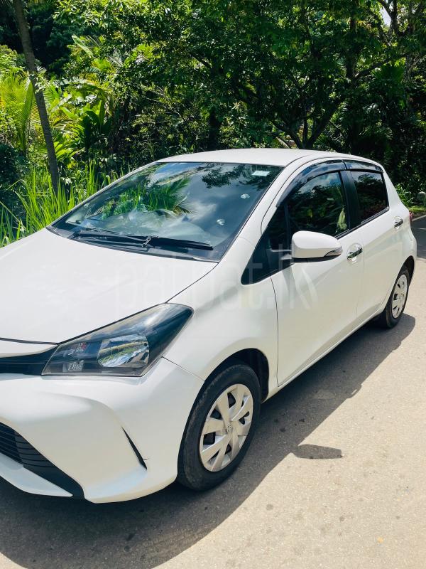 Toyota Vitz 2015 - Reconditioned Car sale in Sri Lanka - patpat.lk
