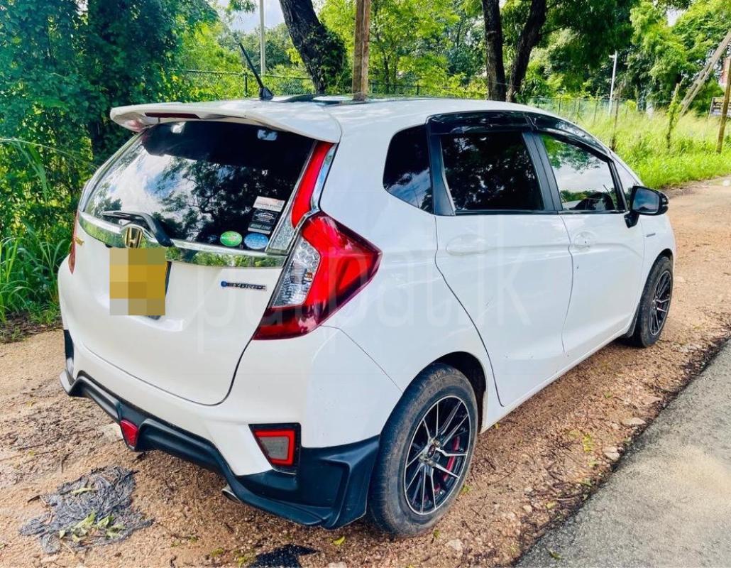 Advertisement image 3