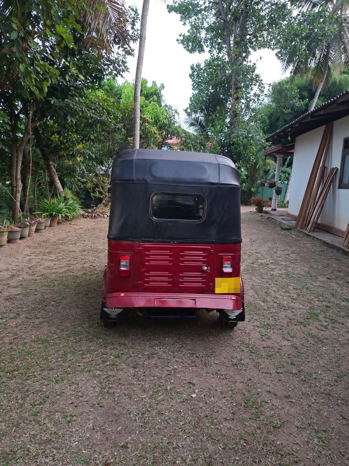 Bajaj Three Wheel 2011 - Used Three wheeler sale in Sri Lanka - patpat.lk