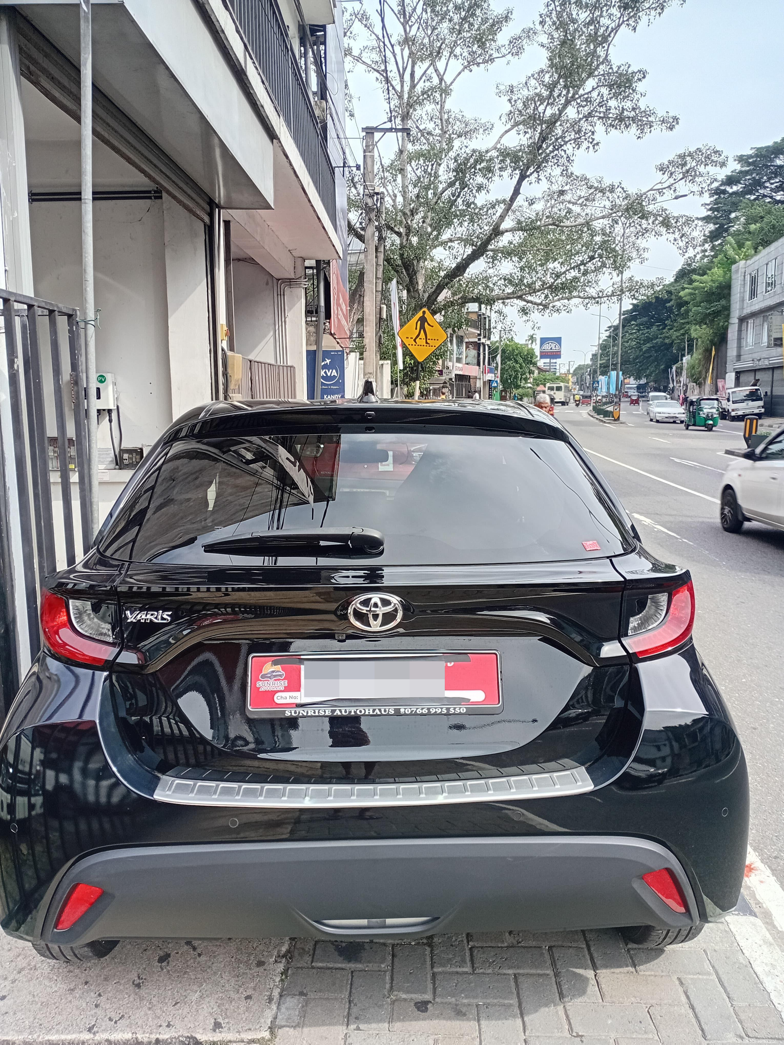 Toyota Yaris 2023 - Used Car sale in Sri Lanka - patpat.lk