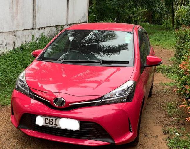 Toyota Vitz 2017 - பயன்படுத்தப்பட்டது கார் sale in Sri Lanka - patpat.lk