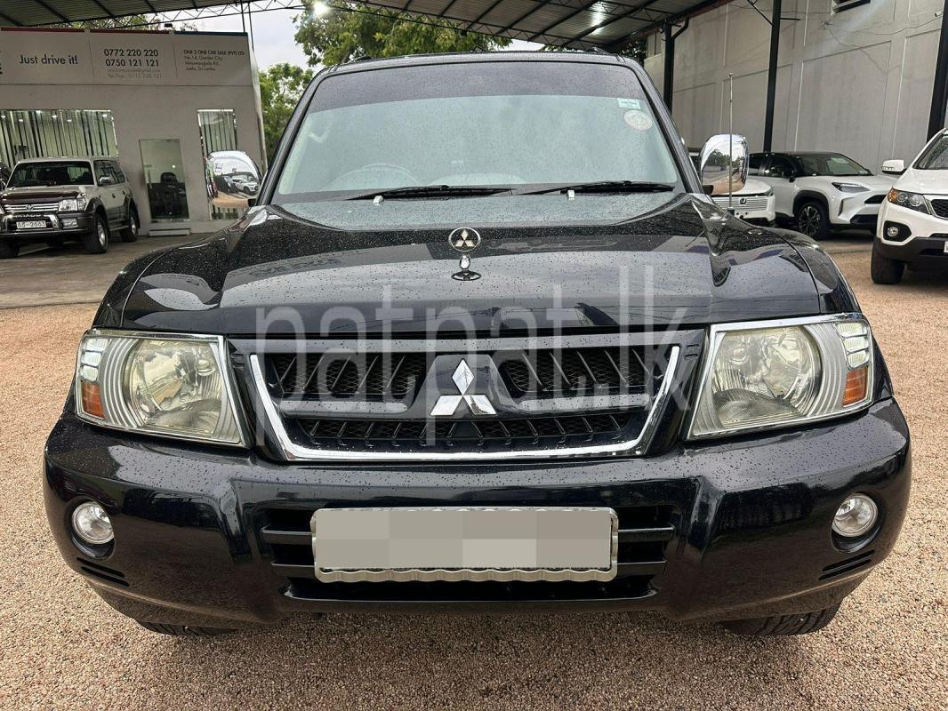 Mitsubishi Montero 2006 - பயன்படுத்தப்பட்டது SUV sale in Sri Lanka - patpat.lk