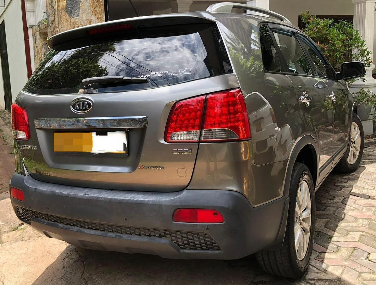 KIA Sorento 2010 - பயன்படுத்தப்பட்டது SUV sale in Sri Lanka - patpat.lk