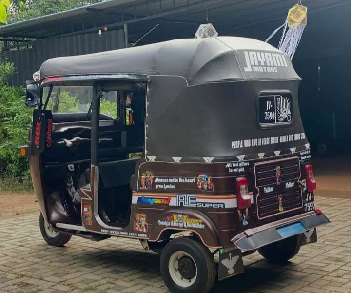 Bajaj 2 stroke 2004 - භාවිතා කරන ලද ත්‍රිරෝද රථය sale in Sri Lanka - patpat.lk