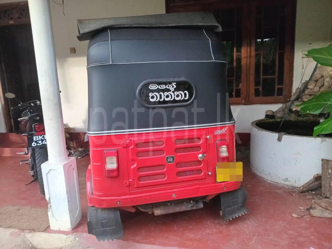 Bajaj 4 stroke 2018 - பயன்படுத்தப்பட்டது முச்சக்கர வண்டி sale in Sri Lanka - patpat.lk
