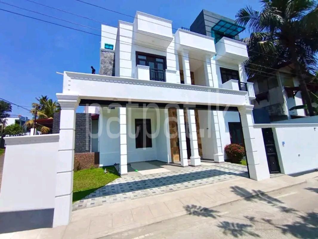 Advertisement image 4