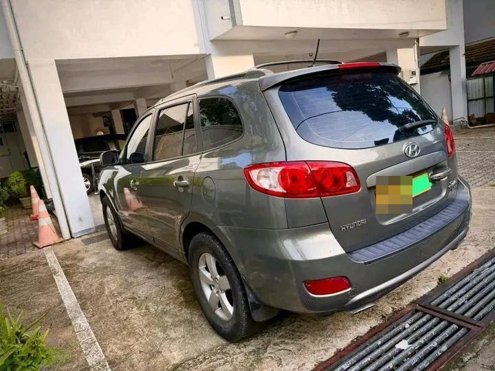 Hyundai Santa Fe 2006 - பயன்படுத்தப்பட்டது SUV sale in Sri Lanka - patpat.lk