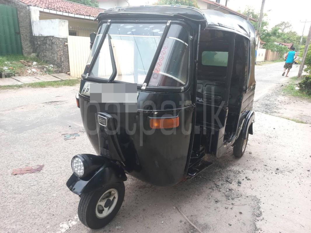 Bajaj Three Wheel 2006 - பயன்படுத்தப்பட்டது முச்சக்கர வண்டி sale in Sri Lanka - patpat.lk