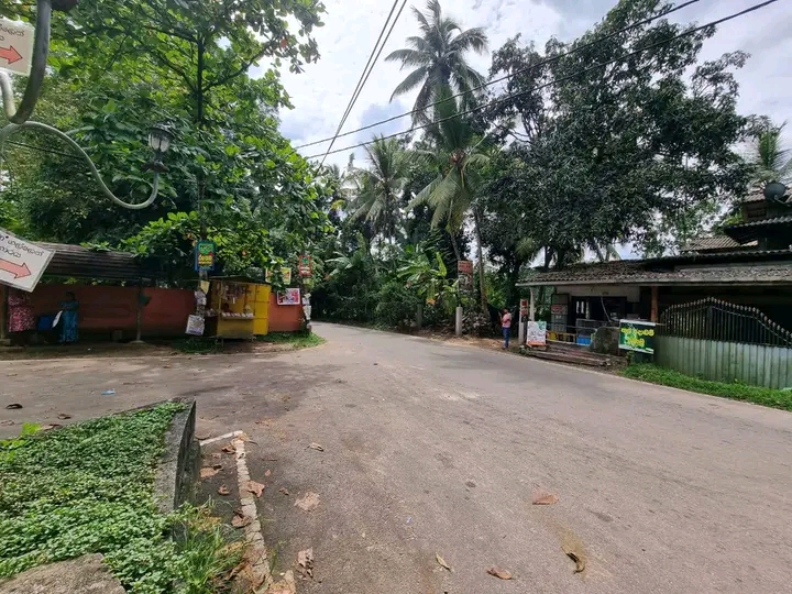 Commercial Land for Sale in Padukka