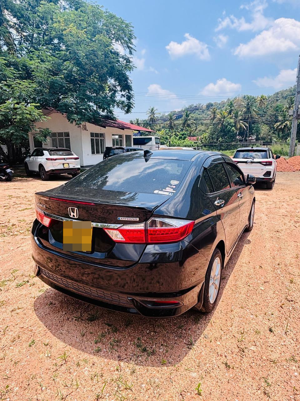 Honda Grace 2017 - Used Car sale in Sri Lanka - patpat.lk