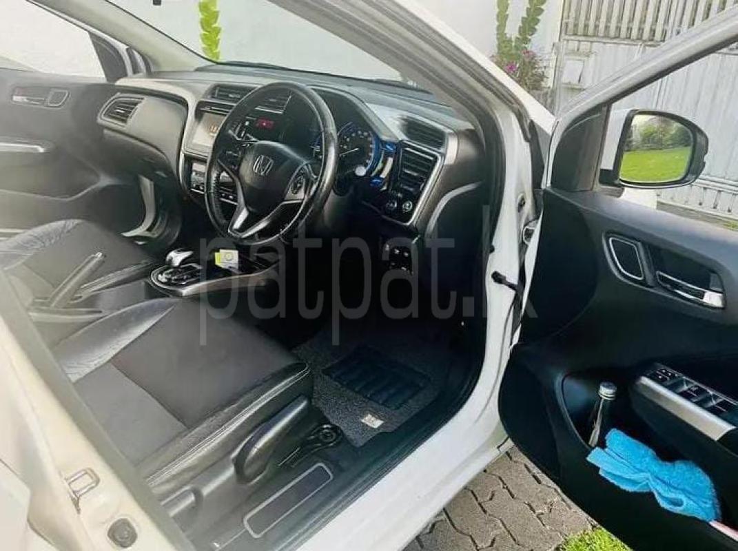 Honda Grace 2016 - Used Car sale in Sri Lanka - patpat.lk
