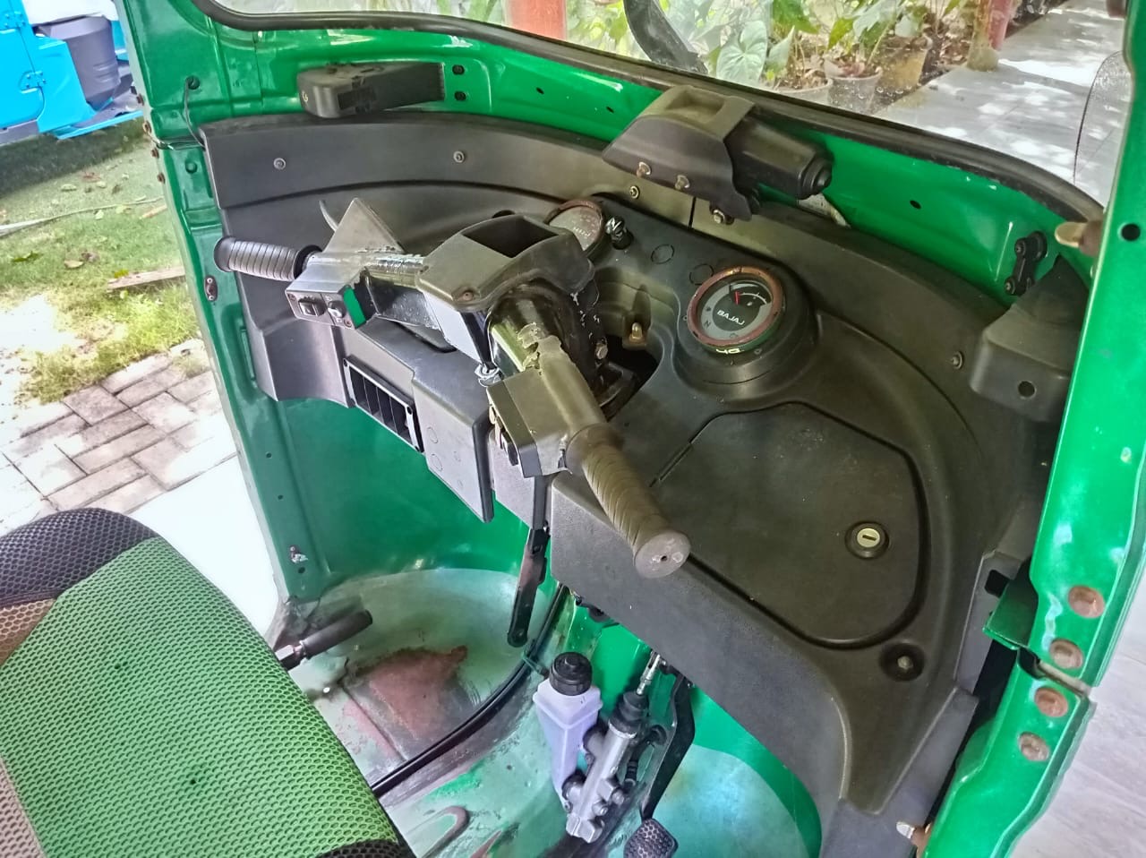 Bajaj Three Wheel 2015 - Used Three wheeler sale in Sri Lanka - patpat.lk