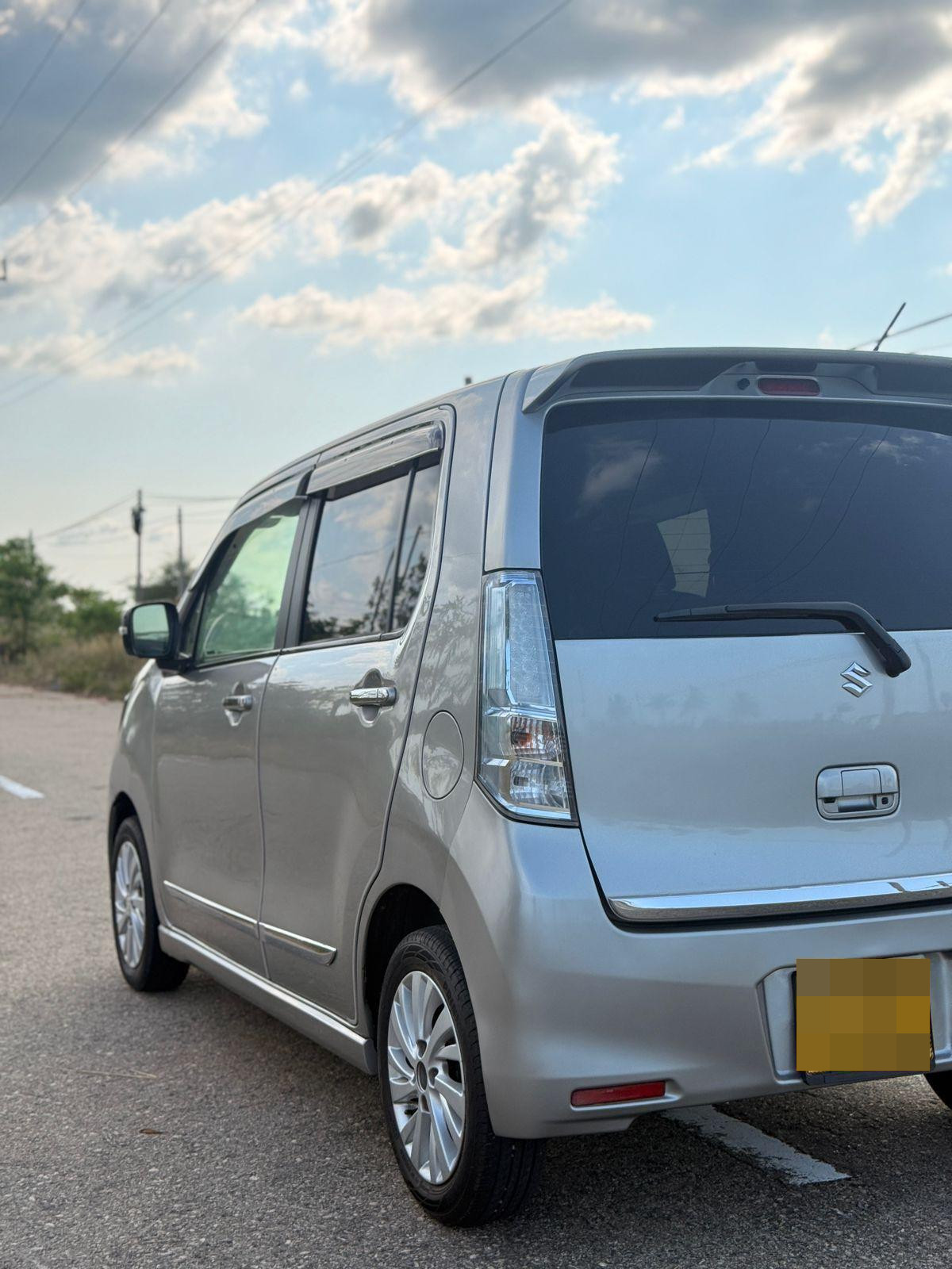 Suzuki Wagon R 2014 - பயன்படுத்தப்பட்டது கார் sale in Sri Lanka - patpat.lk
