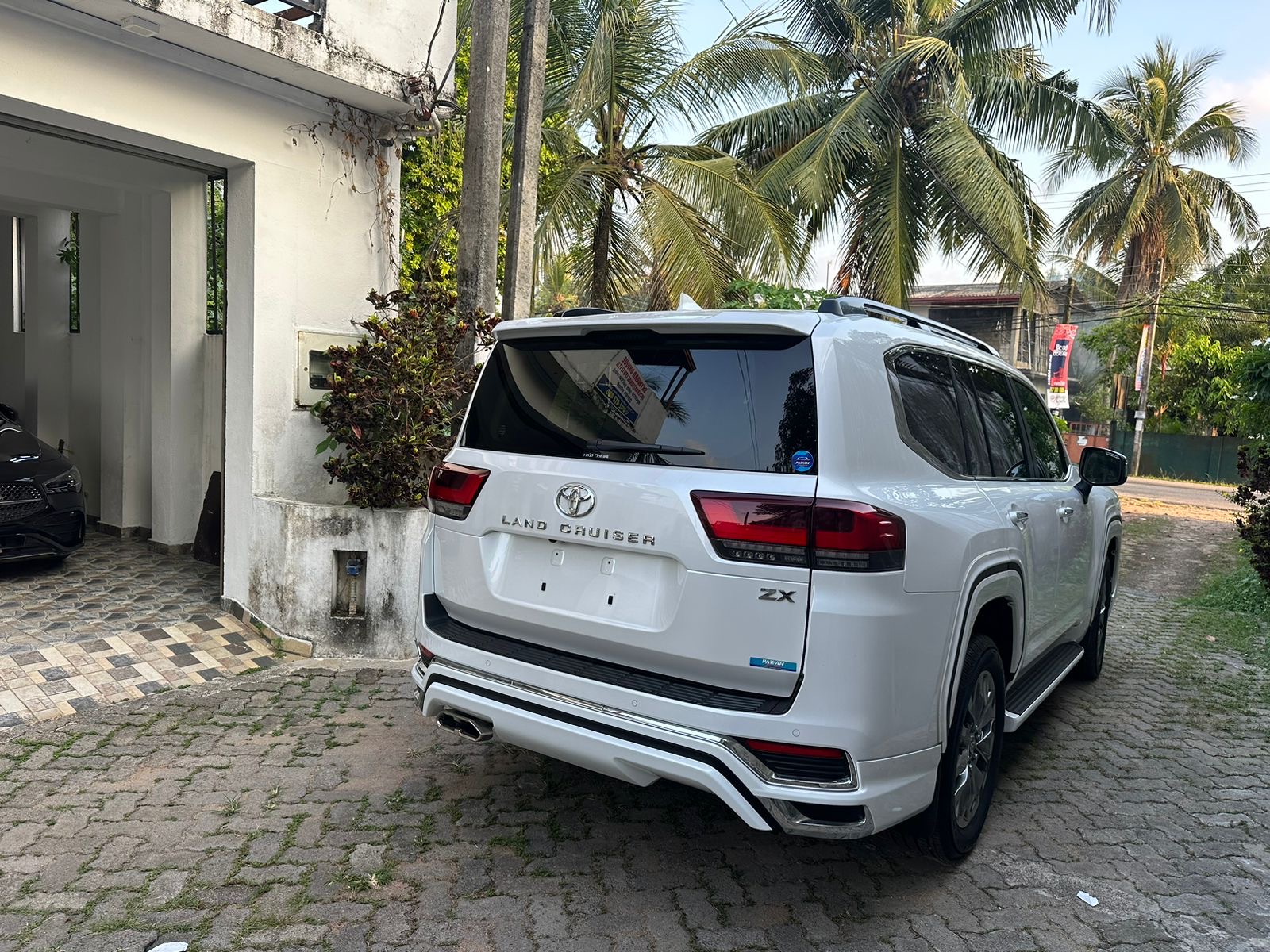 Toyota Land Cruiser Prado 2024 - Brand New SUV sale in Sri Lanka - patpat.lk