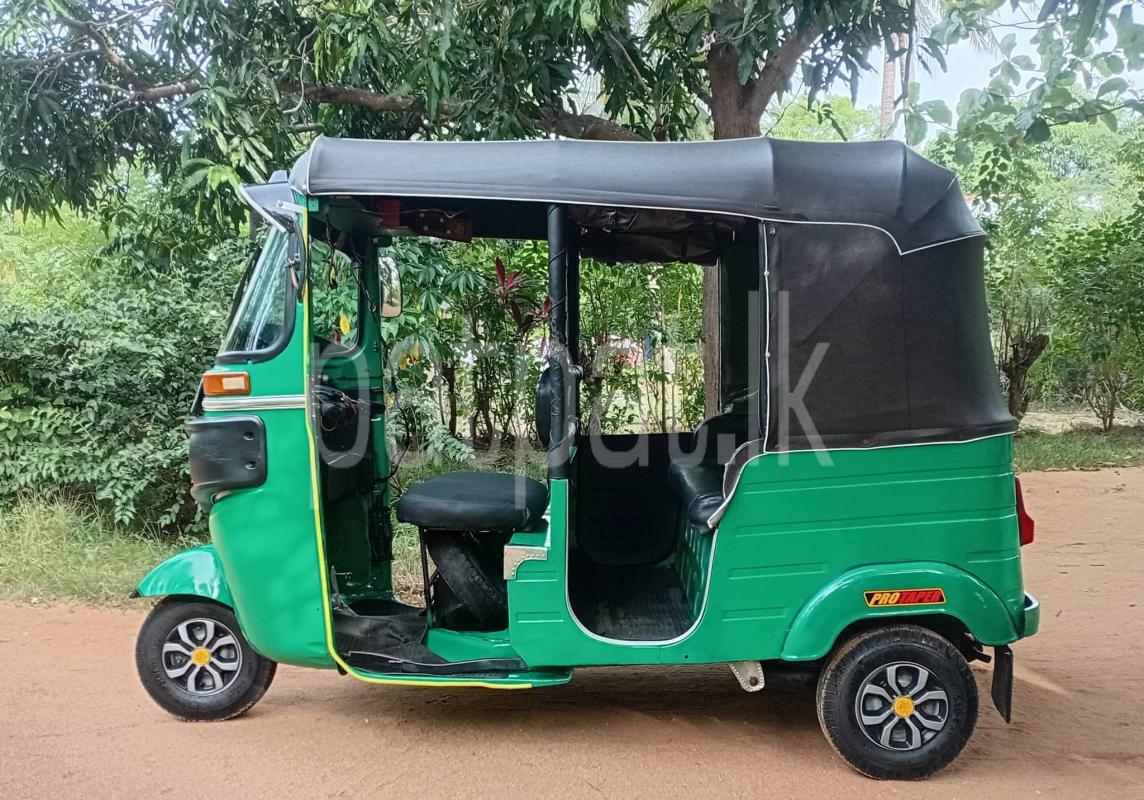 Bajaj 4 stroke 2015 - භාවිතා කරන ලද ත්‍රිරෝද රථය sale in Sri Lanka - patpat.lk