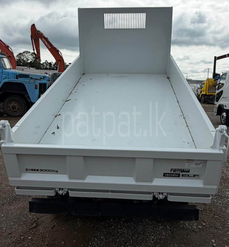 Isuzu ELF 2019 - අලුත් ට්‍රක් රථය sale in Sri Lanka - patpat.lk