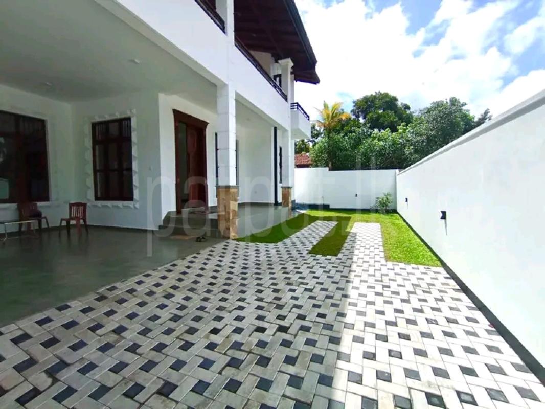 Advertisement image 6