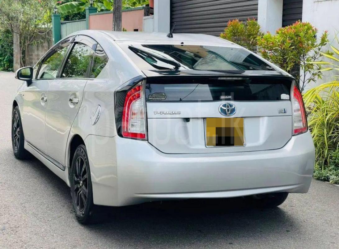 Toyota Prius 2013 - பயன்படுத்தப்பட்டது கார் sale in Sri Lanka - patpat.lk