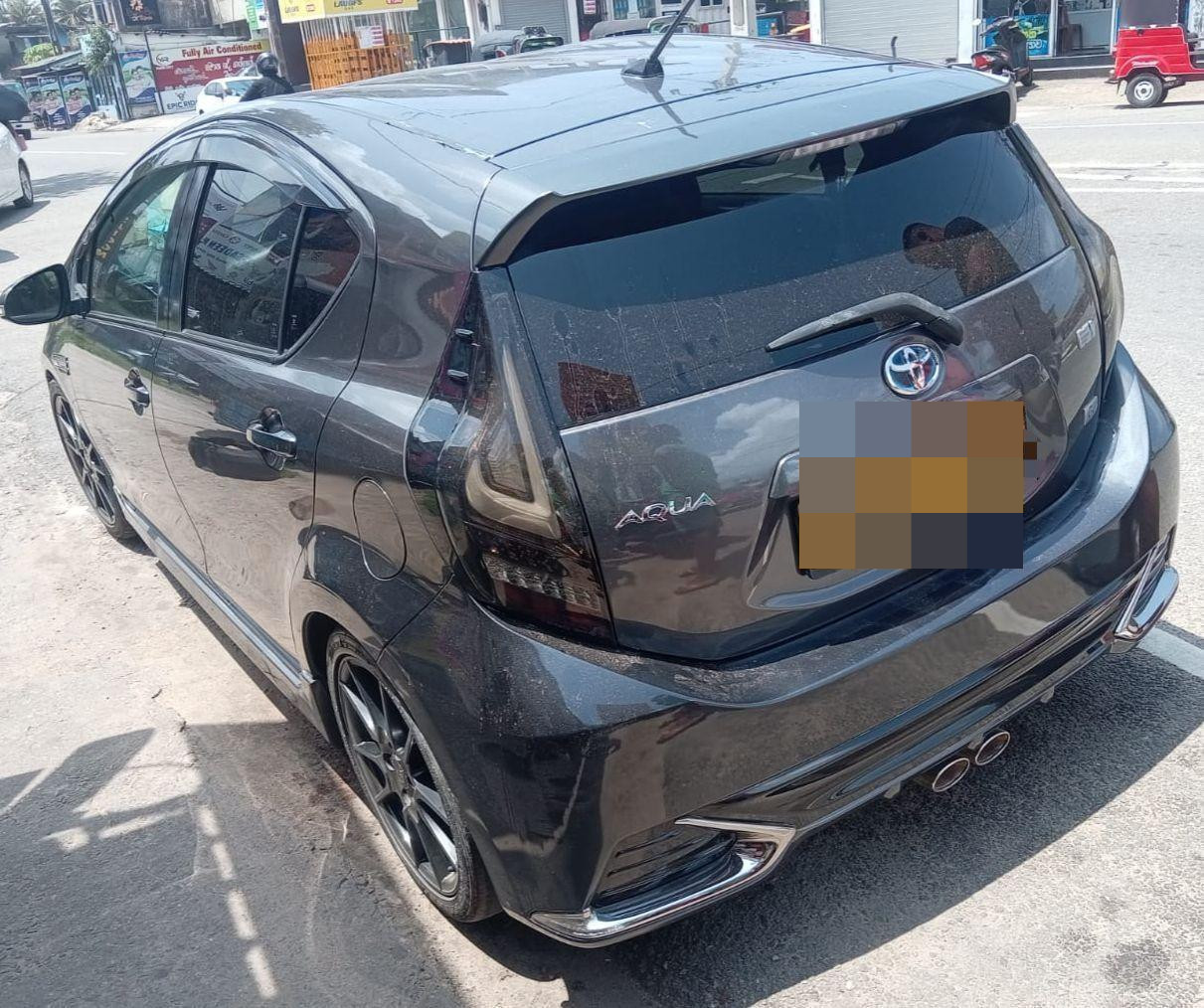 Toyota Aqua 2014 - பயன்படுத்தப்பட்டது கார் sale in Sri Lanka - patpat.lk