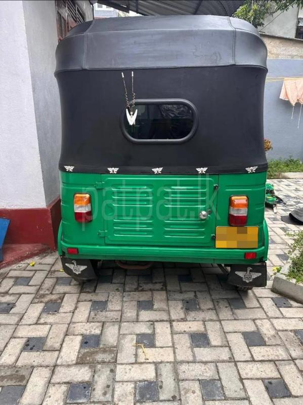 Bajaj Three Wheel 2004 - භාවිතා කරන ලද ත්‍රිරෝද රථය sale in Sri Lanka - patpat.lk