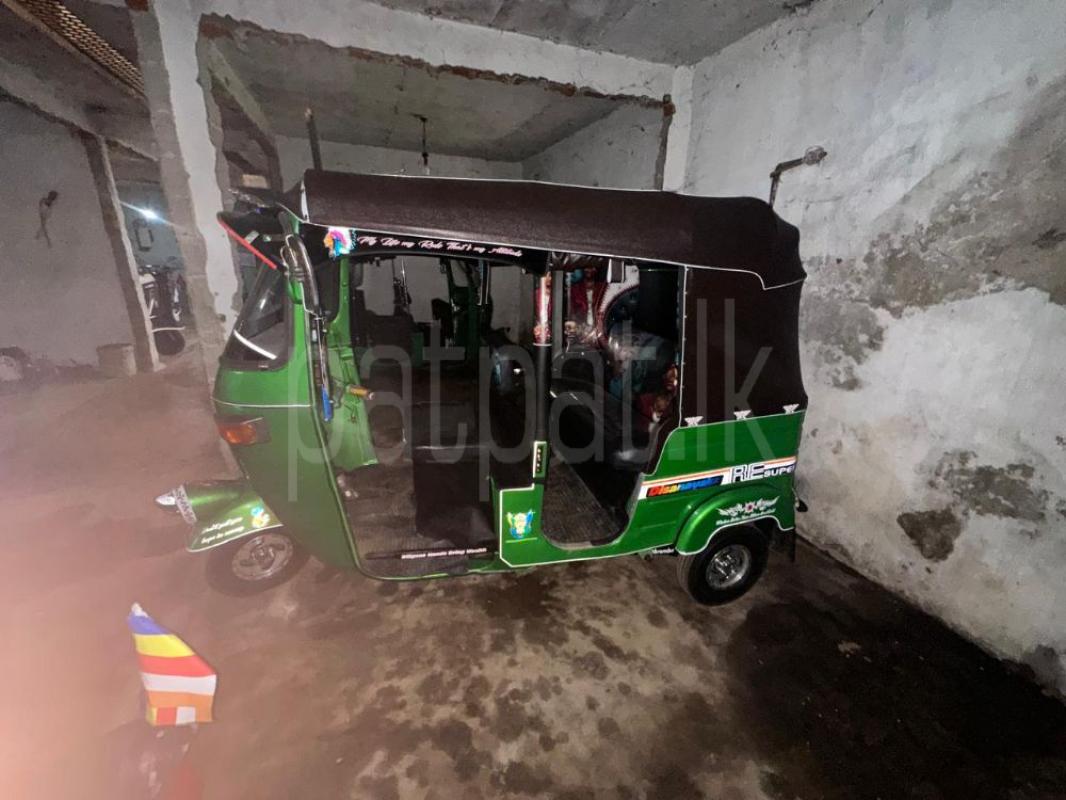 Bajaj 2 stroke 2006 - Used Three wheeler sale in Sri Lanka - patpat.lk