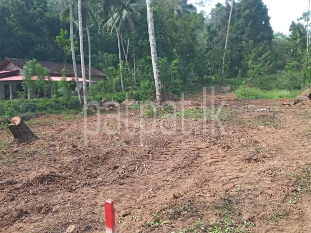 Residential Land for Sale in Athurugiriya