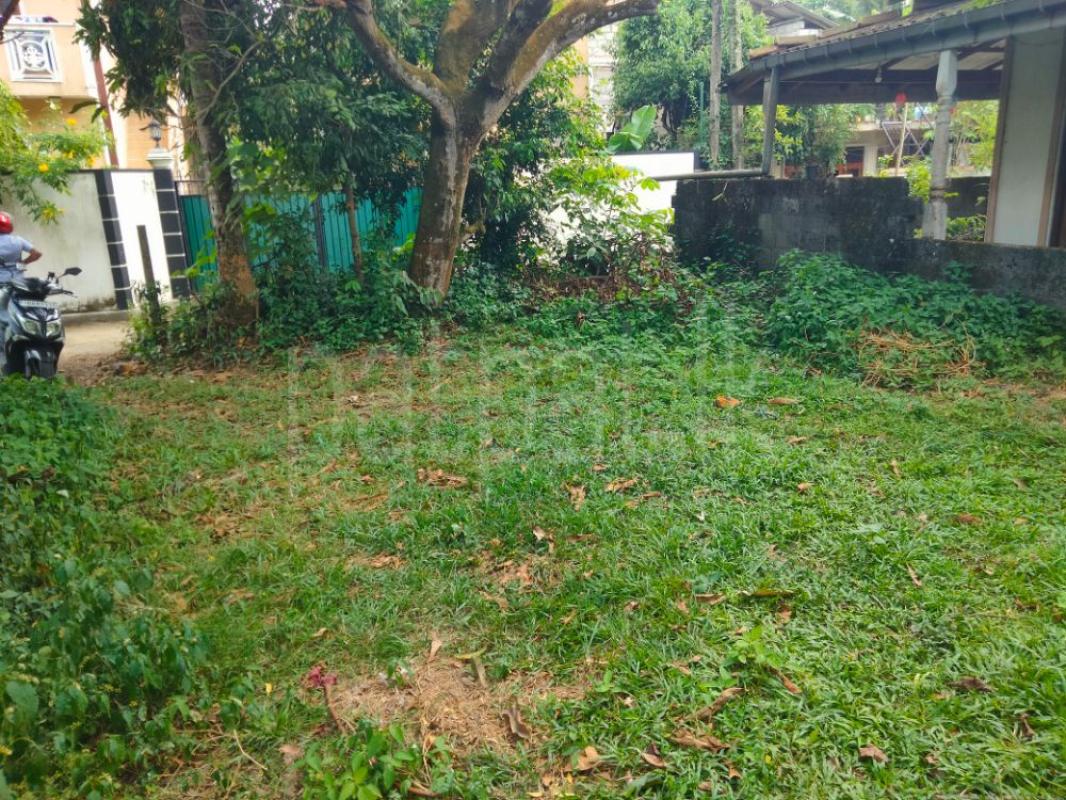 Commercial Land for Sale in Mount Lavinia ads-image-1